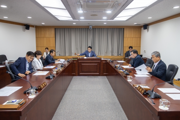 제296회 임시회 의회운영위원회 조례안 심사활동