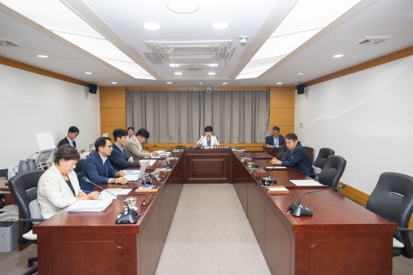 제296회 임시회 기획행정위원회 조례안 심사활동