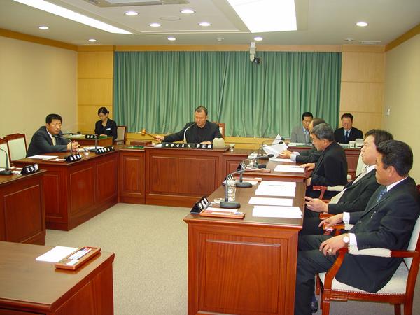 제90회 임시회시 의회운영위원회 활동